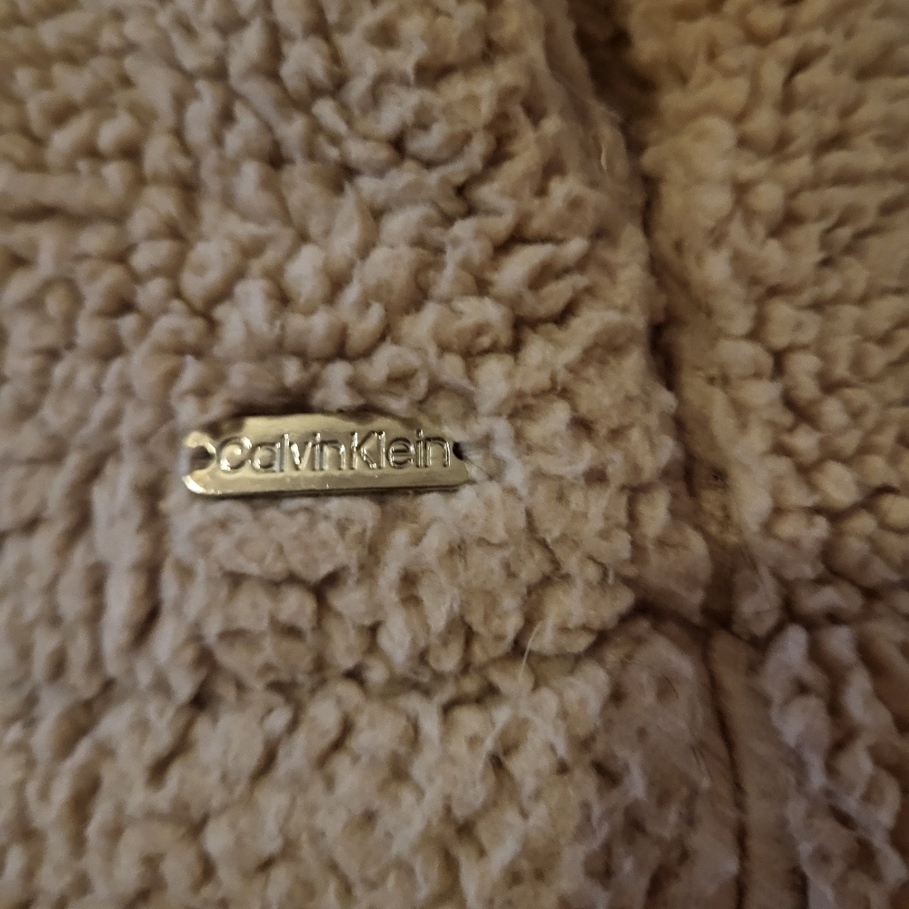 Calvin K. Fuzz Vest xs fits M - Picture 4 of 8